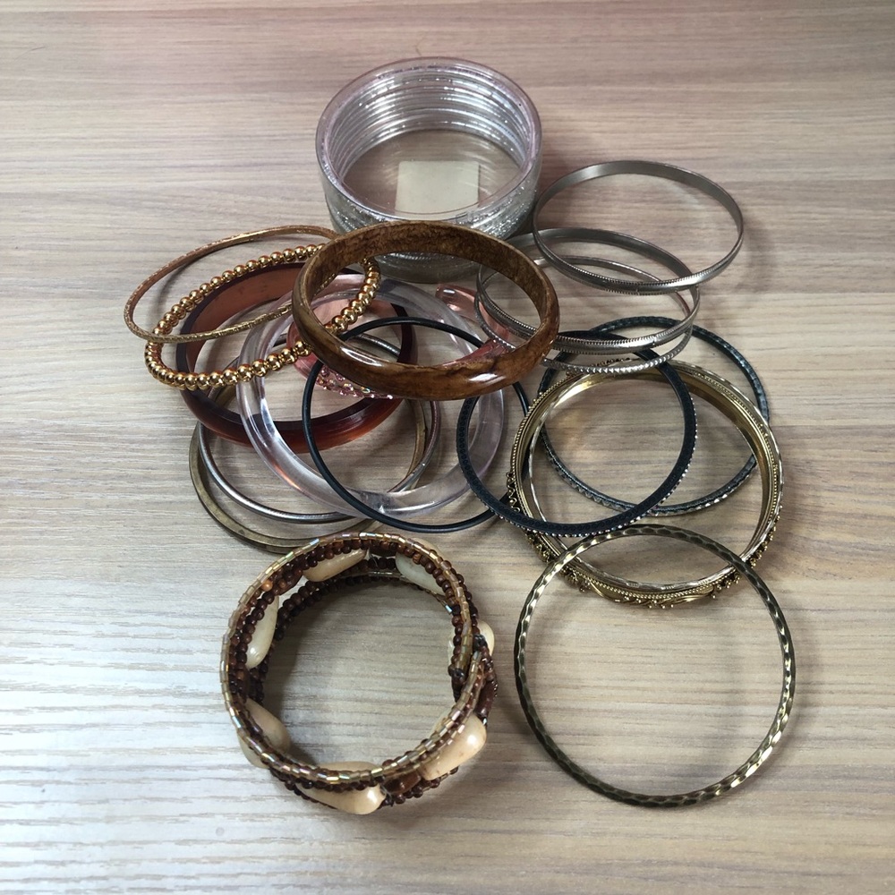 Bangle Bracelet Jewelry Lot Mixed Tones & Styles